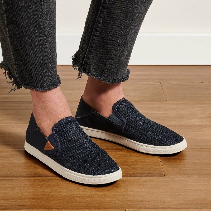 OLUKAI Pehuea Women's Slip On Sneakers, Casual Everyday Shoes with Easy On & Off Design, Breathable Mesh & Drop-in Heel, All-Day Comfort & Support, Trench Blue/Trench Blue, 6.5 - Image 4